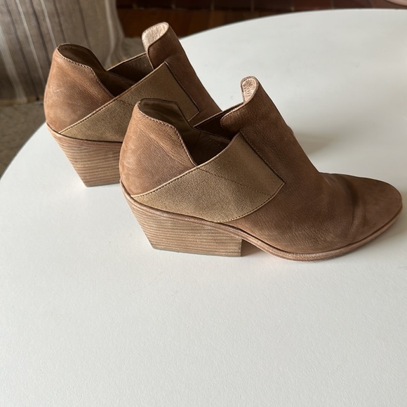 Eileen Fisher tan wedge leather bootie - Picture 5 of 7